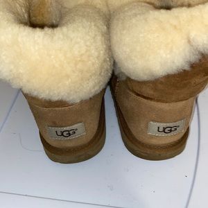 Brown Bailey button ugg boot